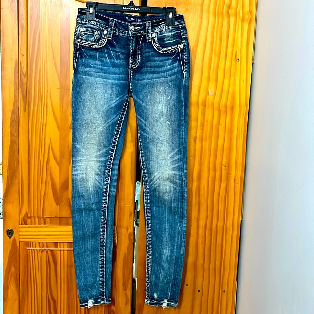 MISS ME JEANS Y2K INDY STITCHED SZ 26 WOMEN STRAIGHT LEG RHINESTONE BLING JEWELS